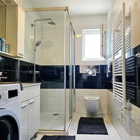 Апартаменти Maki I Mila Stinjan