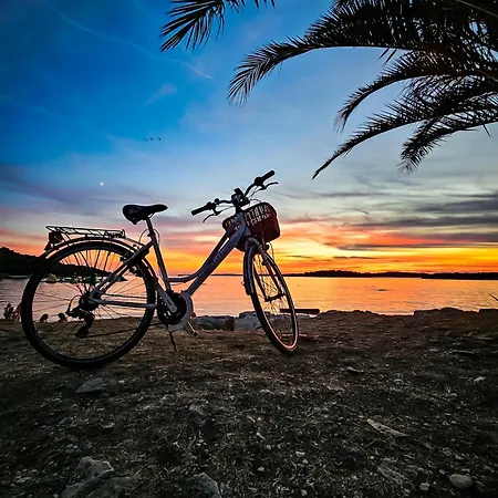 Апартаменти Maki I Mila Stinjan Пула