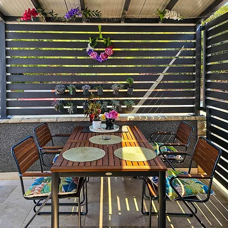 Apartament Maki I Mila Stinjan *